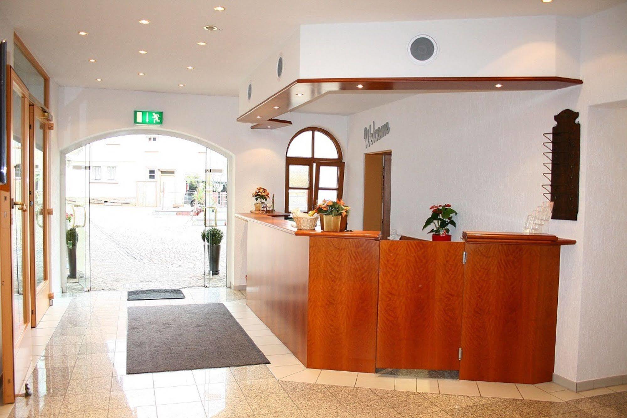Hotel Erlenbacher Hof Bad Homburg vor der Hoehe Exterior photo